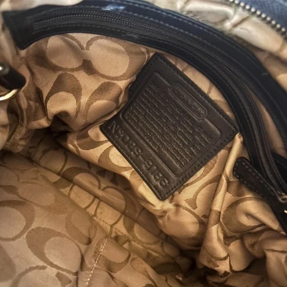 COACH Vintage Legacy 9186 Classic Black Leather Soho Hobo Shoulder Bag - Picture 3 of 3